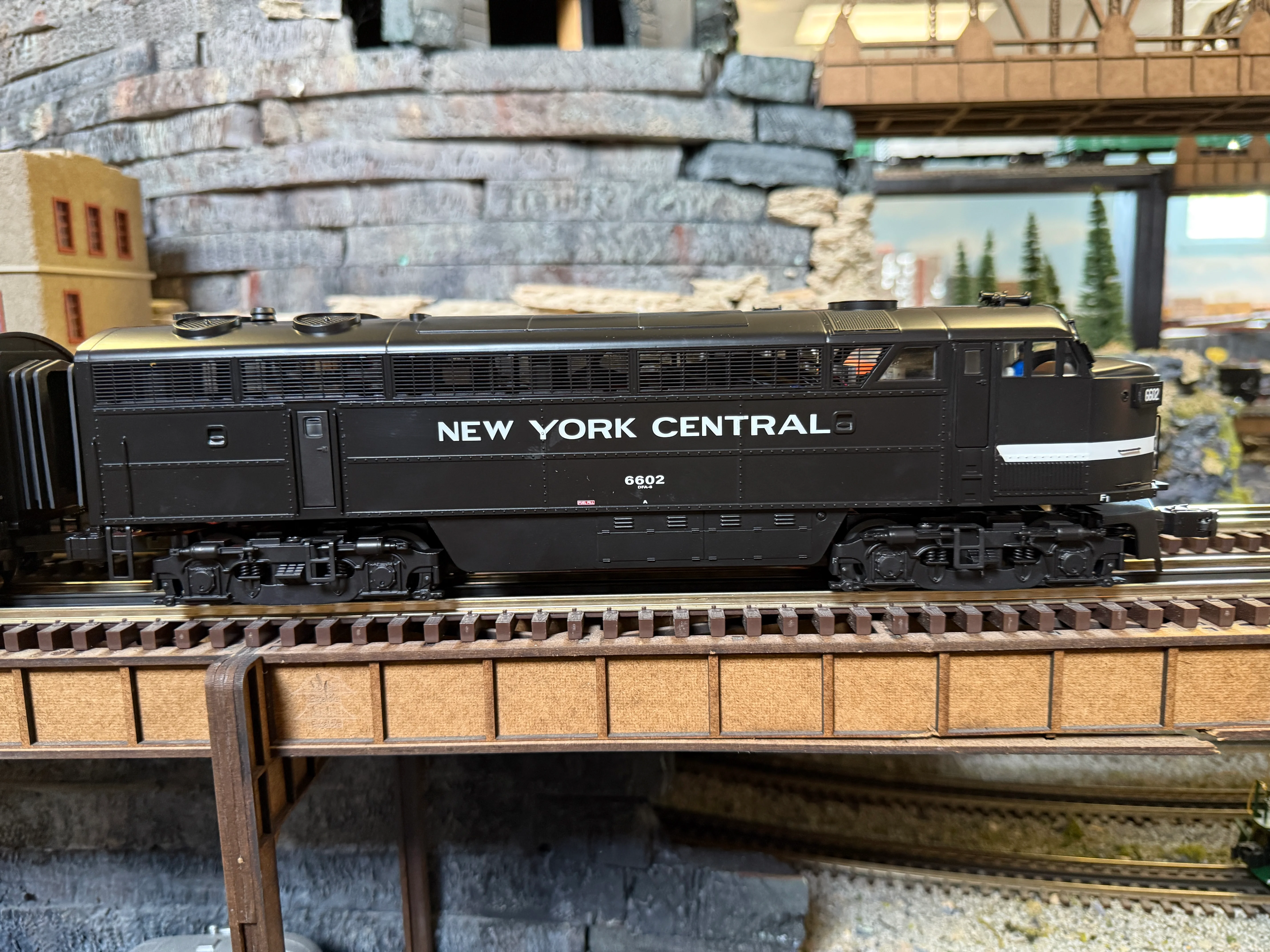 Lionel 2533941 - Legacy C Liner Diesel Locomotive "New York Central" #6602 - Custom Run for MrMuffin'sTrains - Image 3